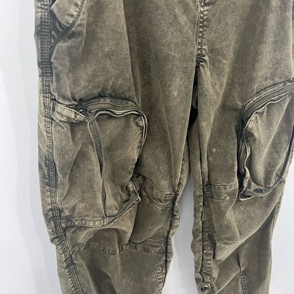 Free People Can’t Compare olive green slouch pants - Picture 6 of 14